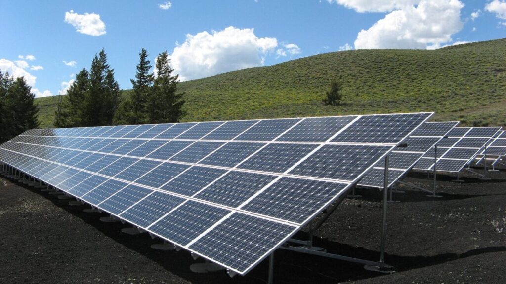 what is solar panel efficiency and why does it matter?