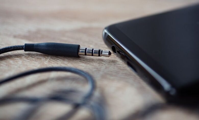 How To Get Out Broken Headphone Jack Ipad – GGNYU