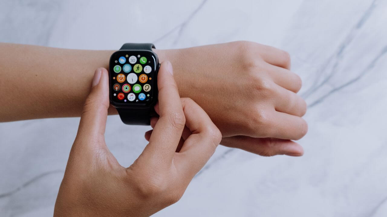 how to add podcasts to apple watch